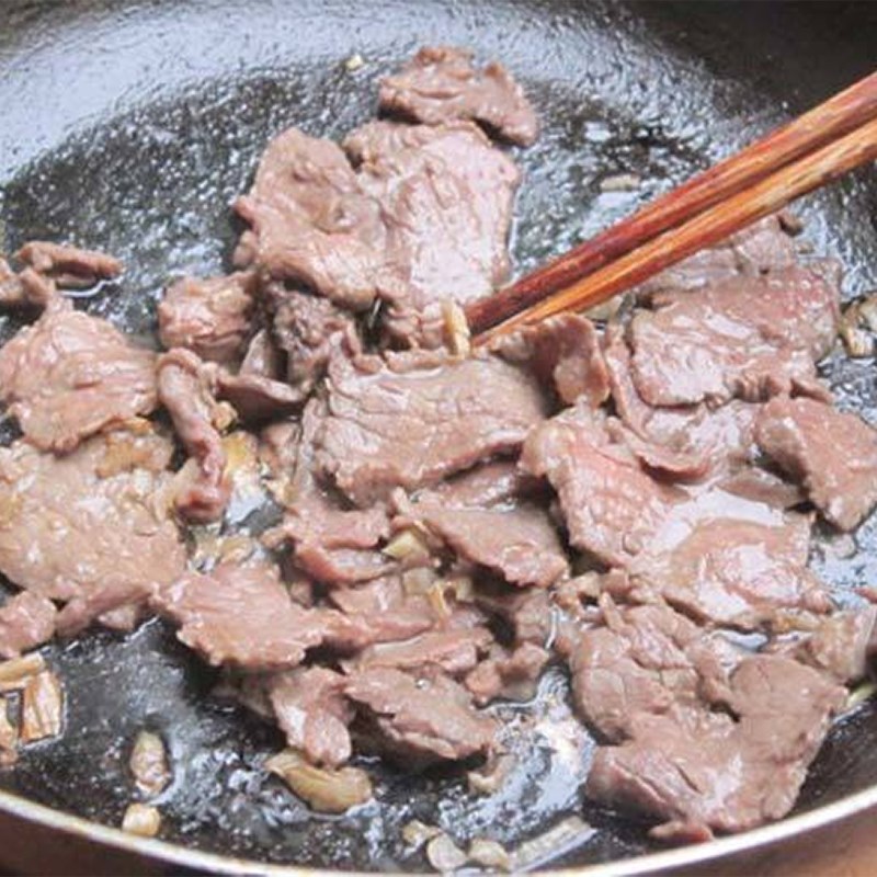 Step 3 Stir-fried dish Water spinach with beef