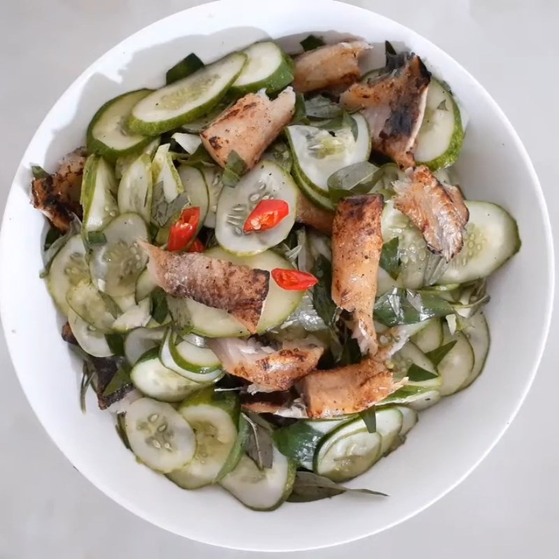 Step 4 Final product Cucumber salad with grilled snakehead fish