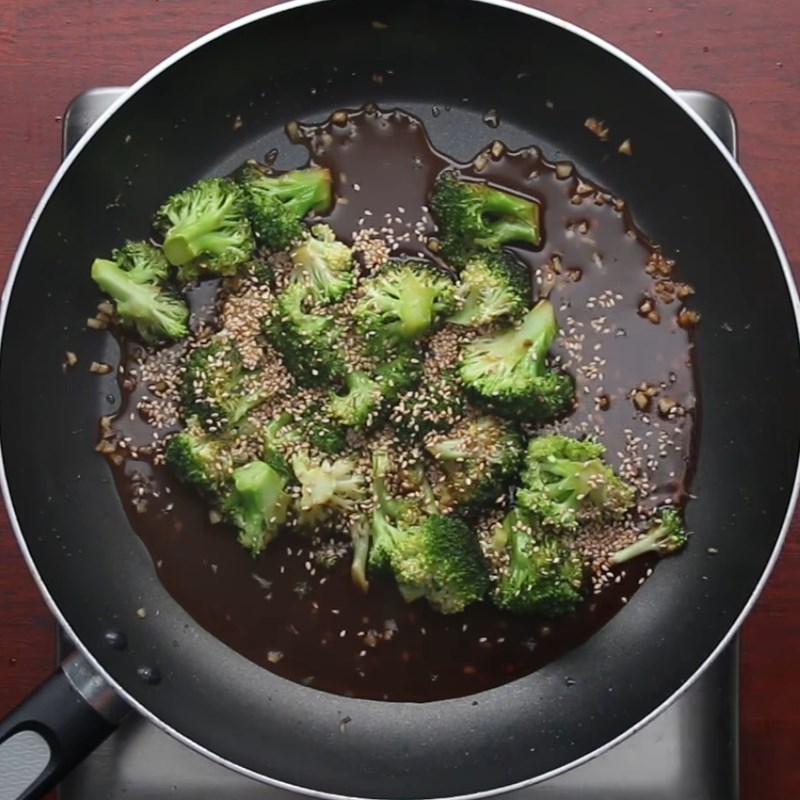 Step 4 Stir-fried broccoli Broccoli stir-fried with tofu