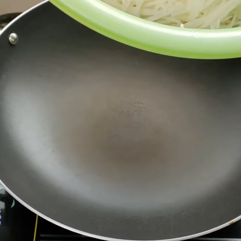 Step 2 Stir-fry Carrot and Cassava for Vegetarian Bún Bì