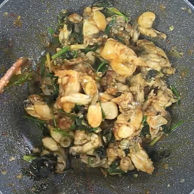 Step 3 Stir-fried Frog with Satay