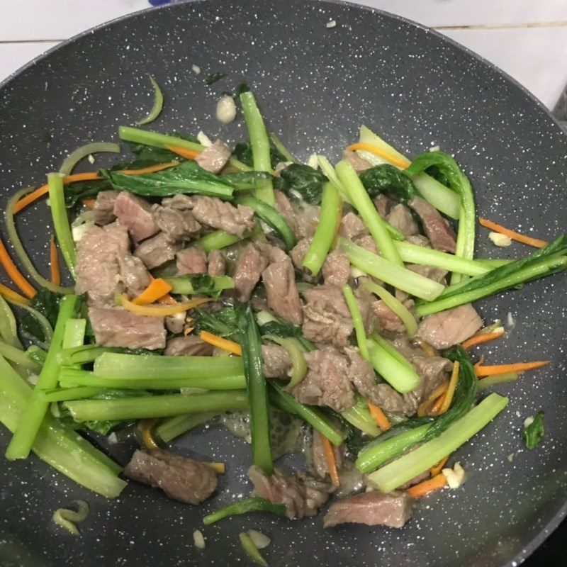 Step 4 Stir-fry Italian noodles with beef Italian noodles with beef