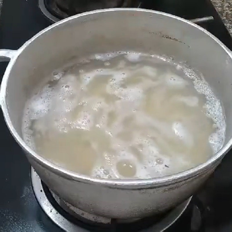 Step 3 Cook the porridge Sweet potato and mung bean porridge