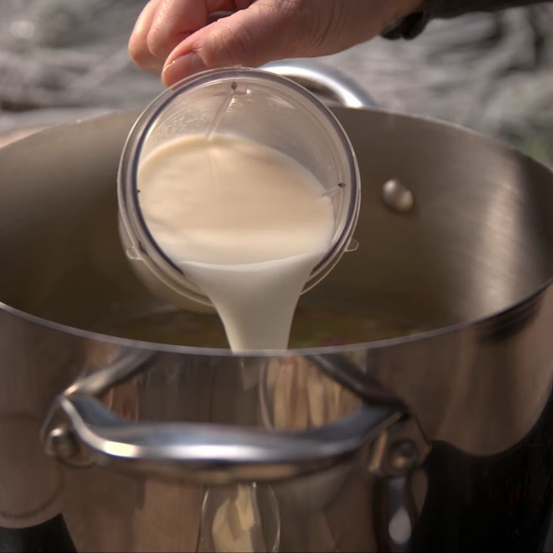 Step 4 Cooking the soup Creamy scallop potato soup