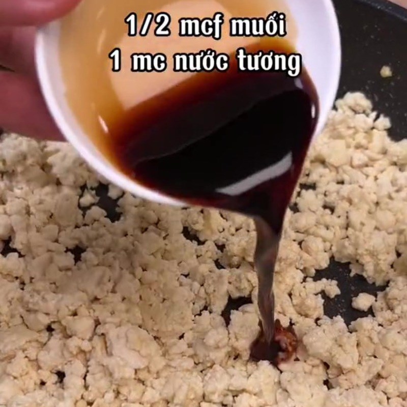 Step 2 Stir-fry the filling for Vegetarian Mixed Noodles (Recipe shared from Tiktok Green Vegetarian Kitchen)