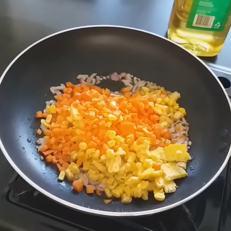 Step 3 Stir-fry vegetables Corn fried eggs