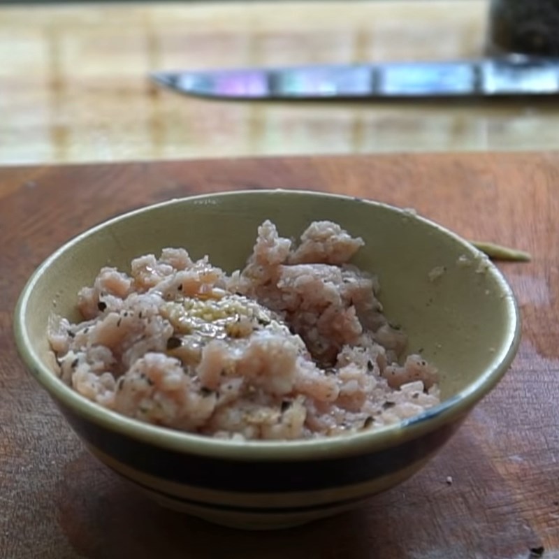Step 6 Stir-fry minced meat Chinese noodles
