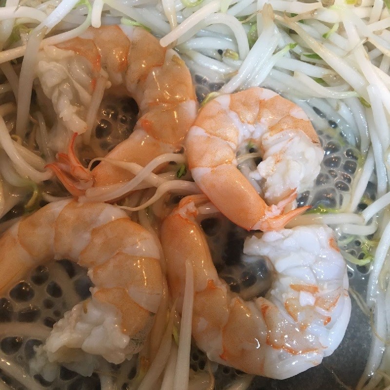 Step 2 Stir-fried shrimp with chives Stir-fried shrimp with chives