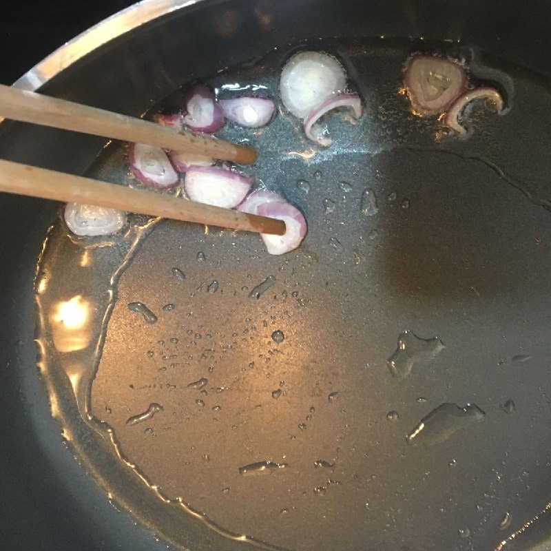 Step 2 Stir-fried shrimp with chives Stir-fried shrimp with chives