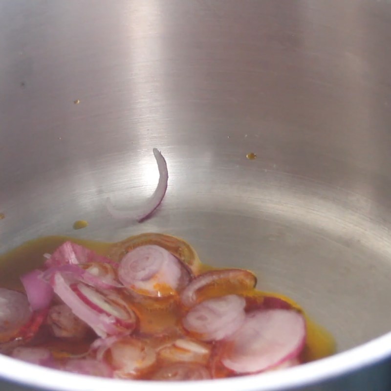 Step 4 Stir-fried quail eggs Nghệ An noodle soup with pork bones