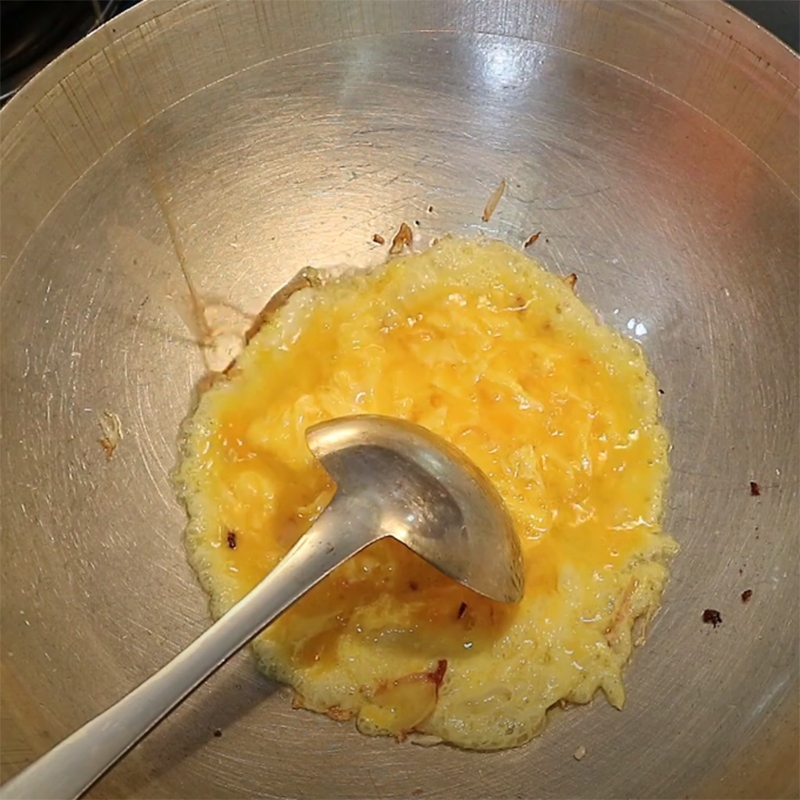Step 3 Stir-fried eggs Japanese gourd stir-fried eggs