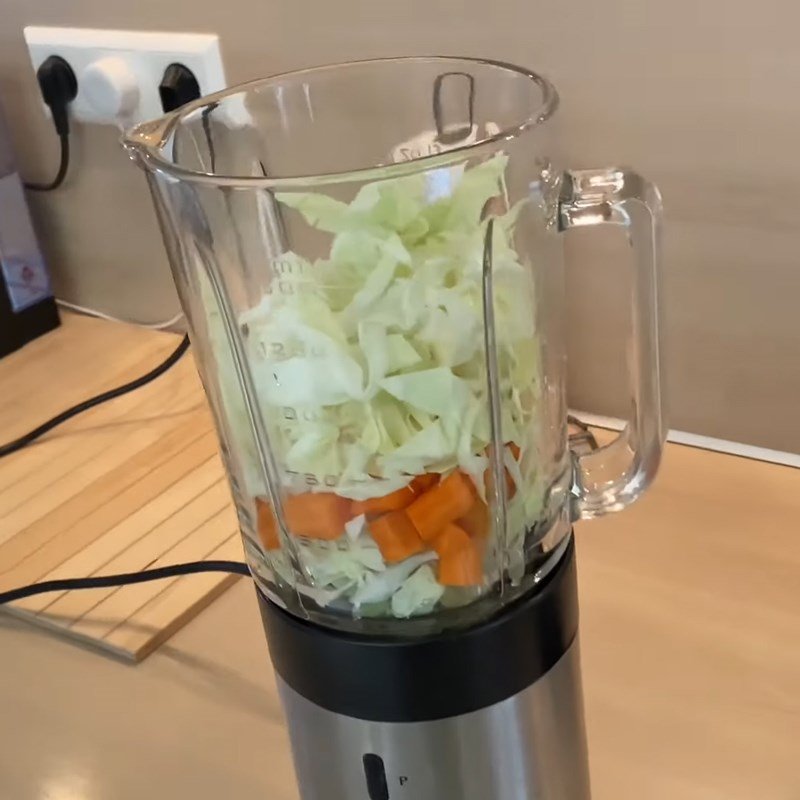 Step 2 Blend cabbage with carrot Cabbage carrot juice