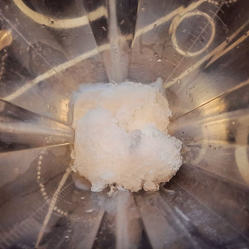 Step 2 Blend coconut milk with milk Coconut milk cocoa crushed ice