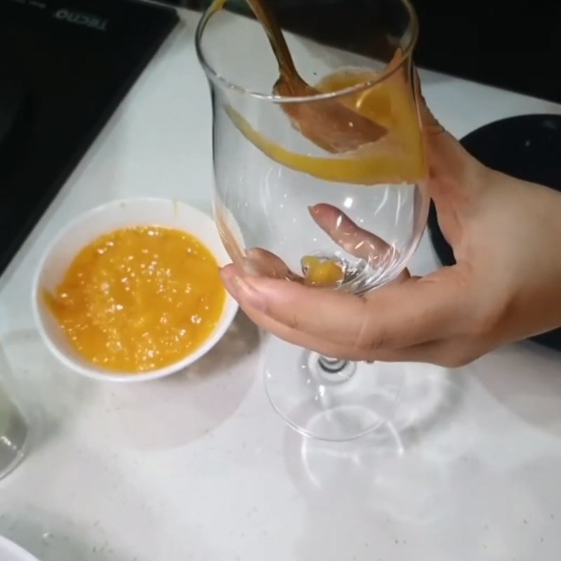 Step 2 Blend the mango for Mango Matcha Milk Tea with Black Tapioca Pearls