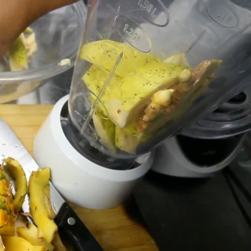 Step 2 Blend guava and pineapple Guava Pineapple Juice