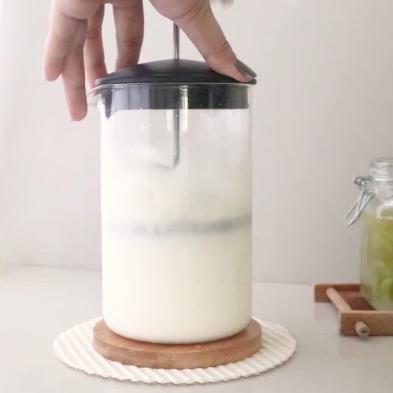 Step 2 Blend the smoothie for Green Grape Milk Smoothie