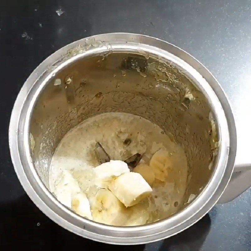 Step 2 Blend the Green Grape Banana Smoothie