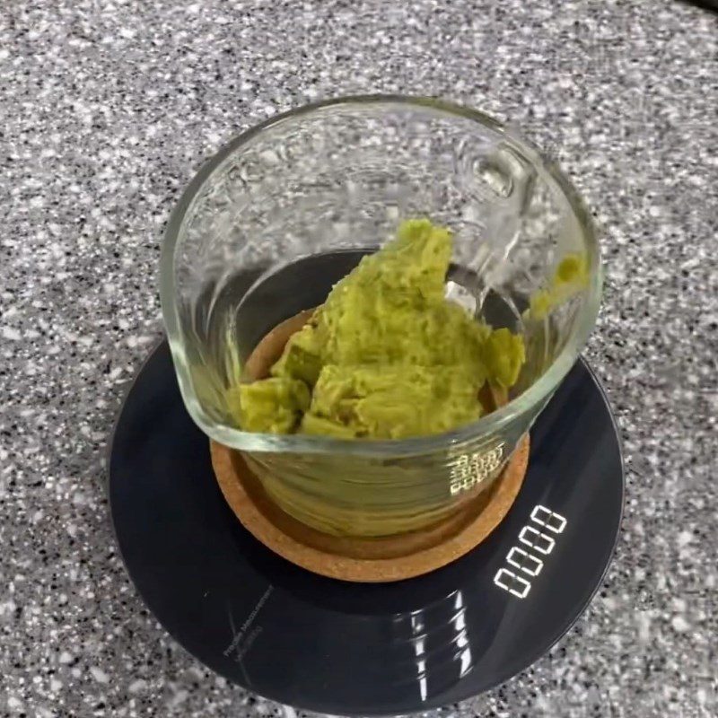 Step 2 Blending avocado smoothie