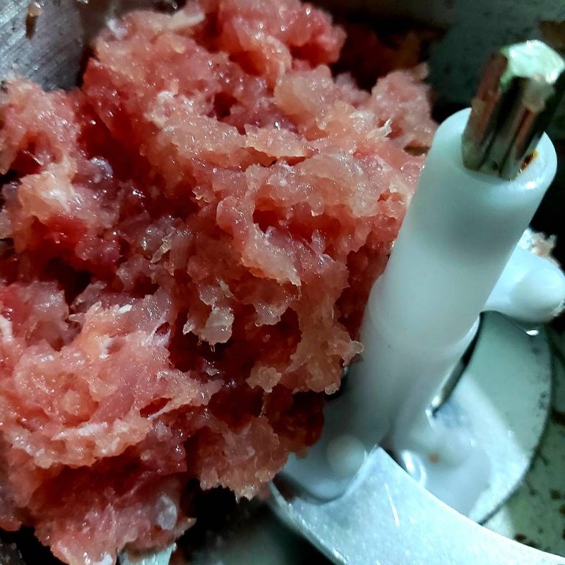 Step 3 Grinding meat for Thanh Hoa sour pork without banana leaves