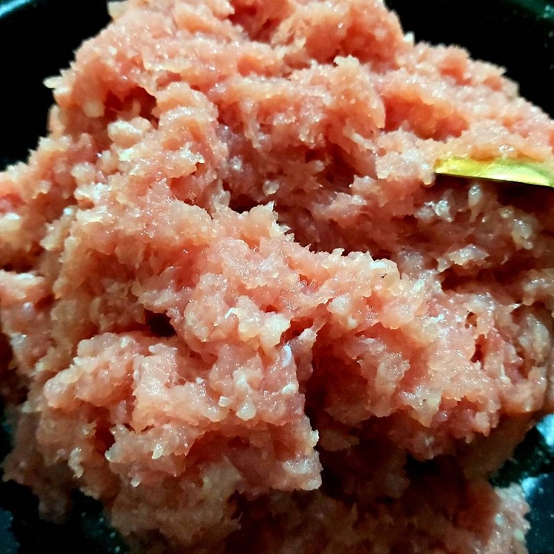 Step 3 Grinding meat for Thanh Hoa sour pork without banana leaves