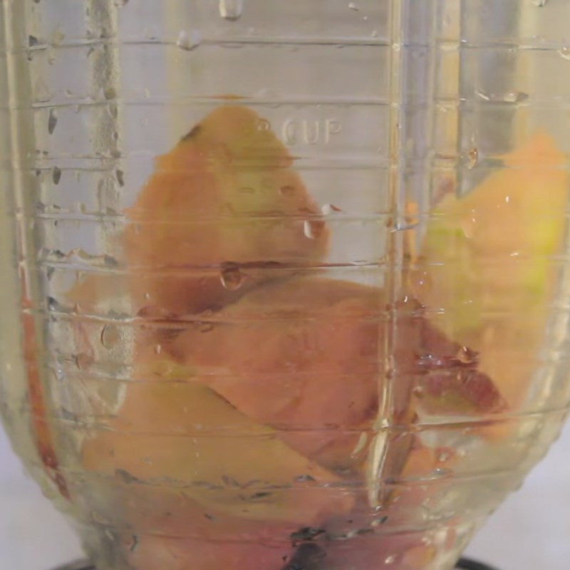 Step 2 Blend and filter guava juice Guava juice