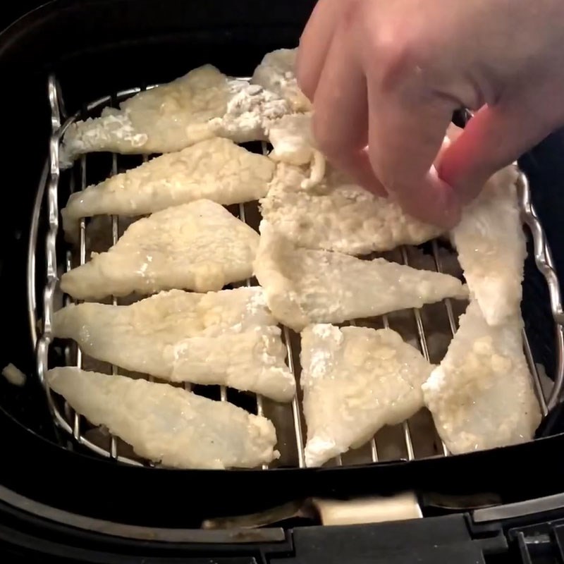 Step 4 Fry the squid Crispy fried squid with salt and chili using an air fryer