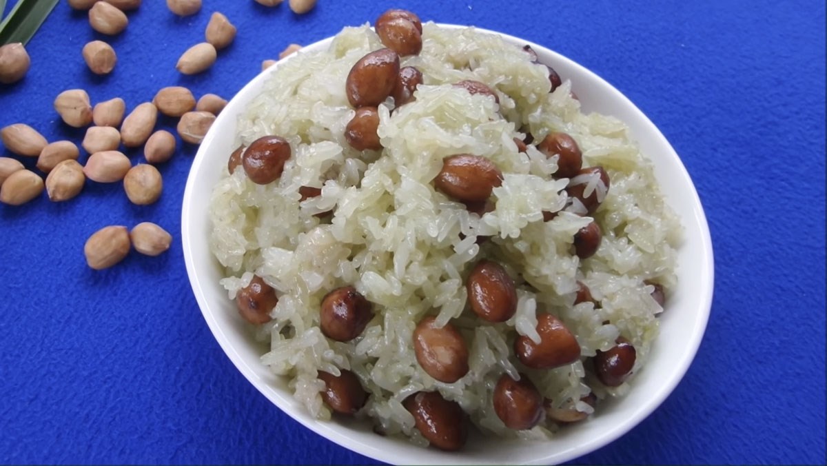 2 ways to cook delicious, hot peanut sticky rice with pandan leaves and savory peanut sticky rice 2 Peanut sticky rice with pandan leaves
