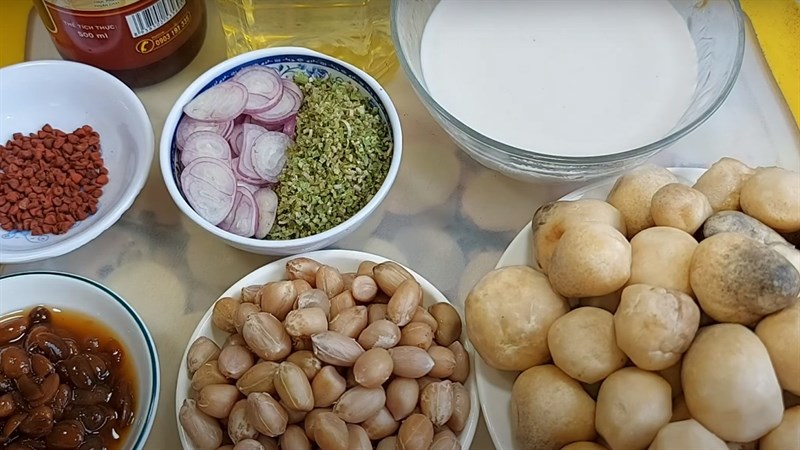 Ingredients for stir-fried straw mushrooms, satay, garlic butter vegetarian dish
