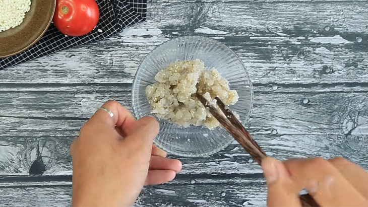 Step 1 Preparing ingredients for Minced Shrimp Porridge