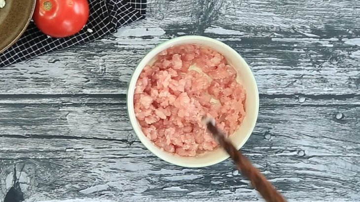 Step 1 Preparing ingredients for Minced Shrimp Porridge