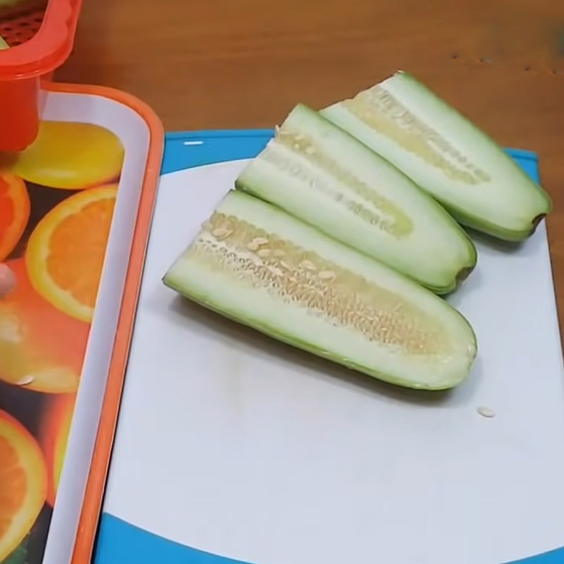 Step 2 Prepare the melon for Western Pickled Melon