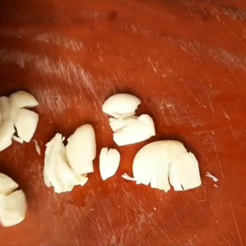 Step 2 Chop garlic Stir-fried vegetables with garlic