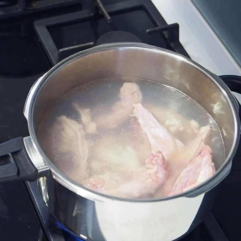 Step 4 Chicken Bone Broth Tori Paitan Ramen