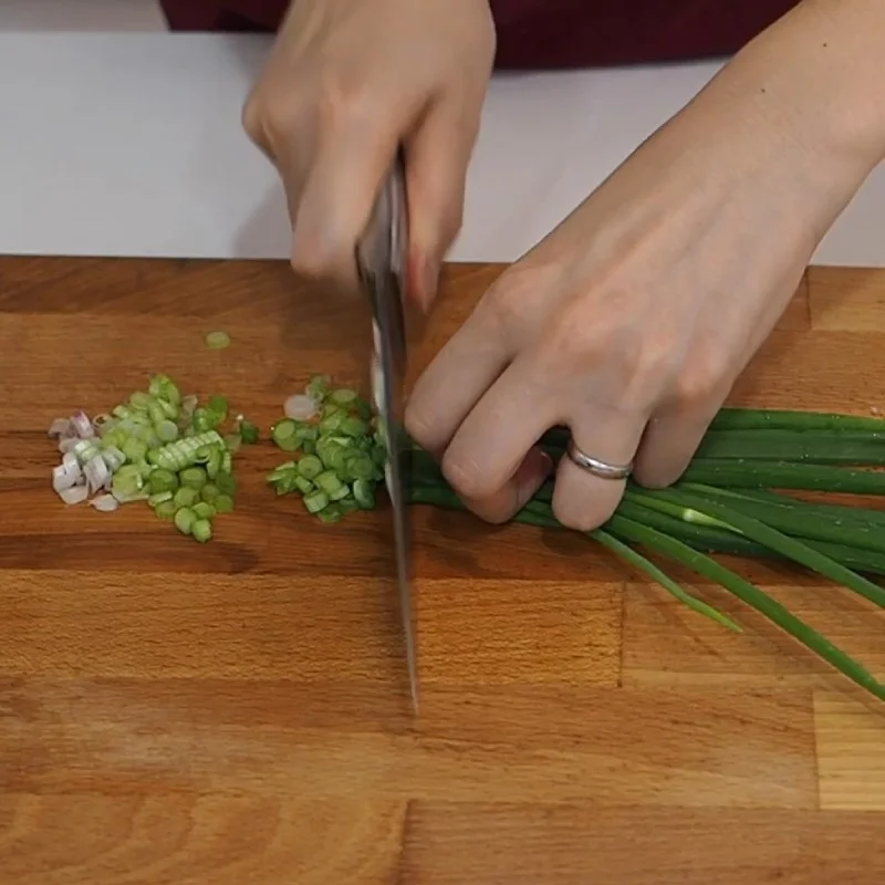 Step 1 Prepare the ingredients for Tori Paitan Ramen