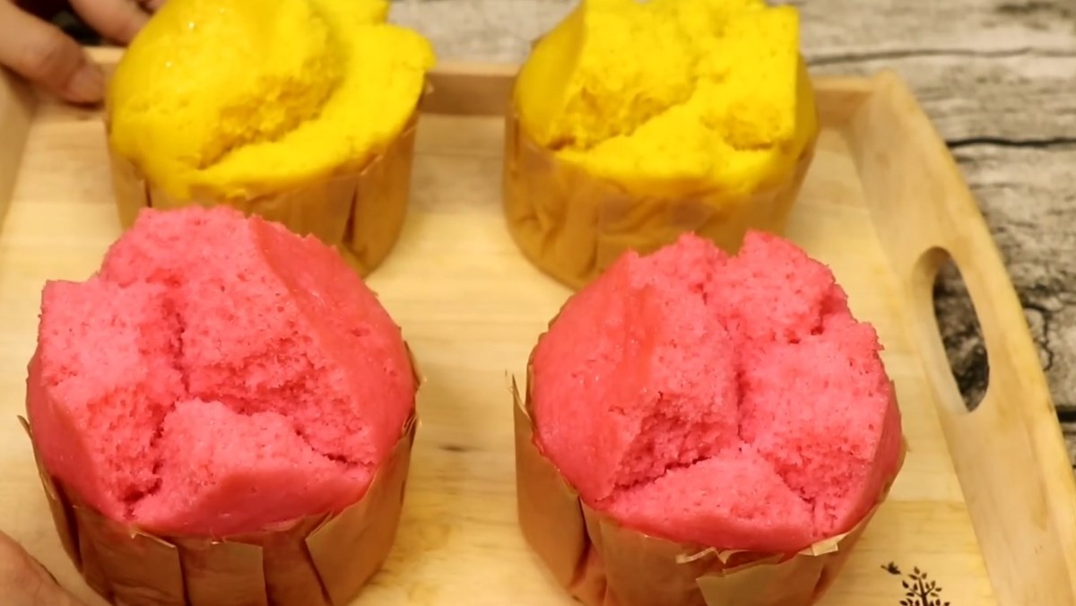 3 Ways to Make Soft and Beautiful Chinese Steamed Cake (Phát Tài Cake) 2 Steamed honeycomb cake