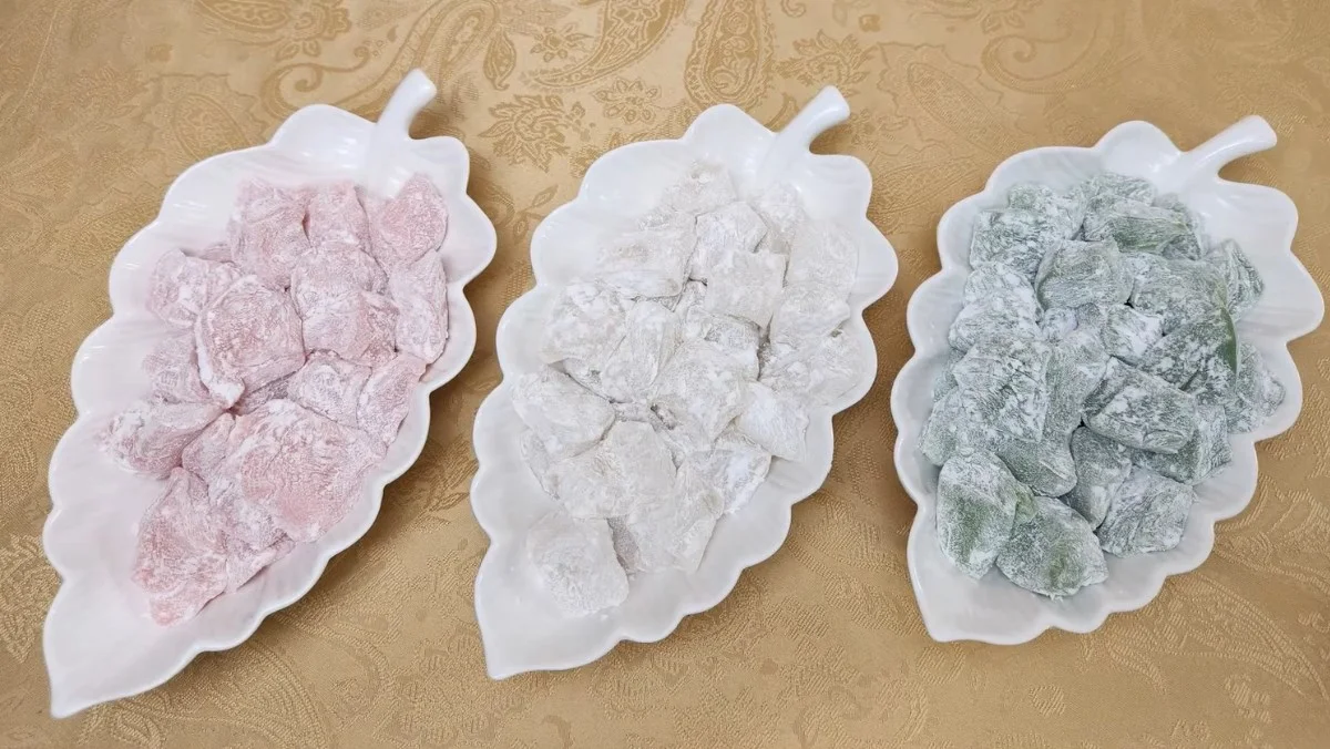 2 ways to make Bình Định pink cake in traditional style and with a microwave 19 Microwave pink cake