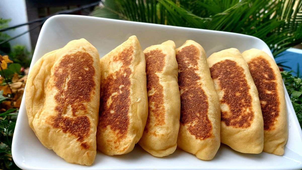 Custard-filled bread