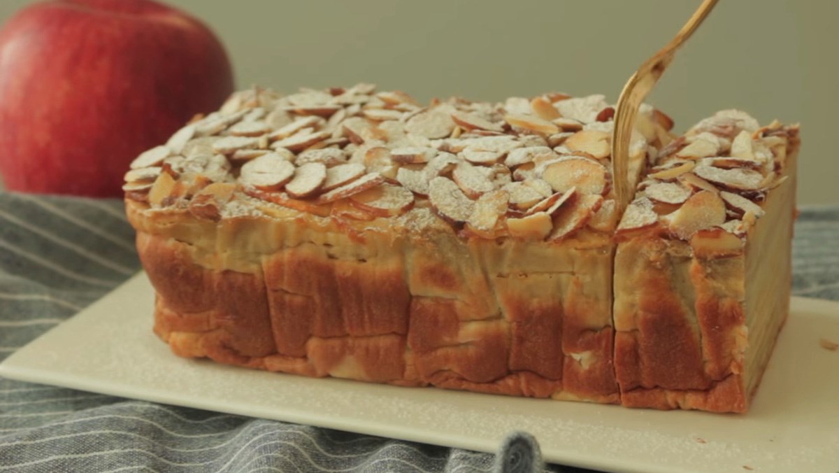 Invisible baked apple pie