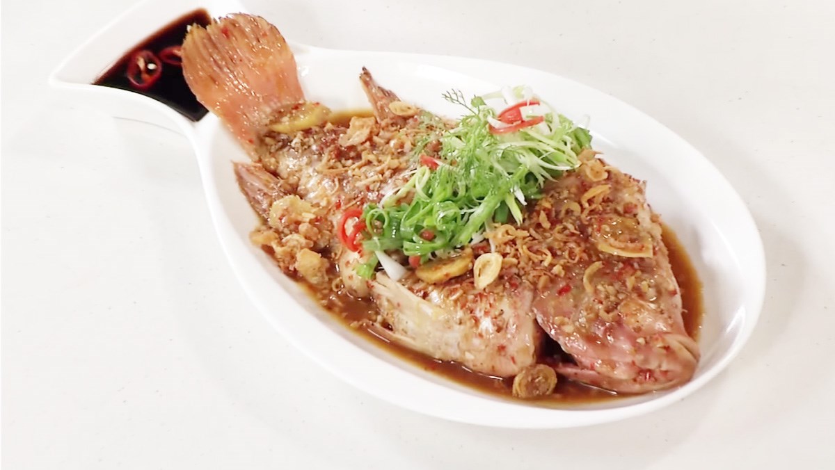 Braised red tilapia with fermented soybeans