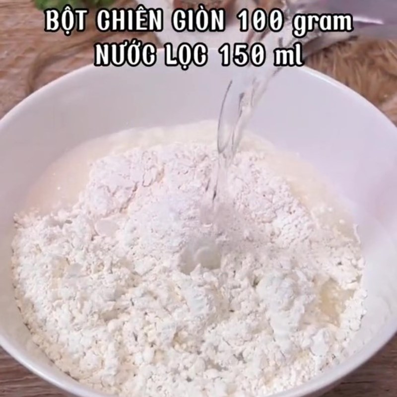 Step 3 Prepare the batter for fried mushroom with fish sauce