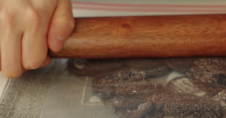 Step 1 Crush Oreo Tiramisu