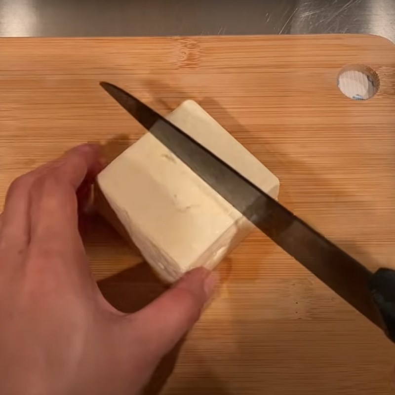 Step 1 Cut the tofu for Miso Soup with Tofu and Seaweed