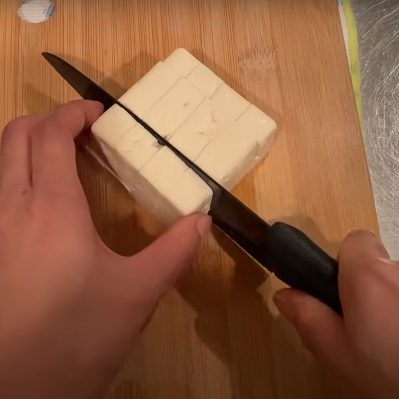 Step 1 Cut the tofu for Miso Soup with Tofu and Seaweed