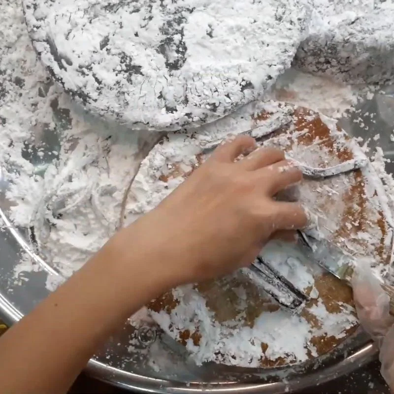 Step 4 Cut the mugwort flour into strands Chinese Mugwort Cake