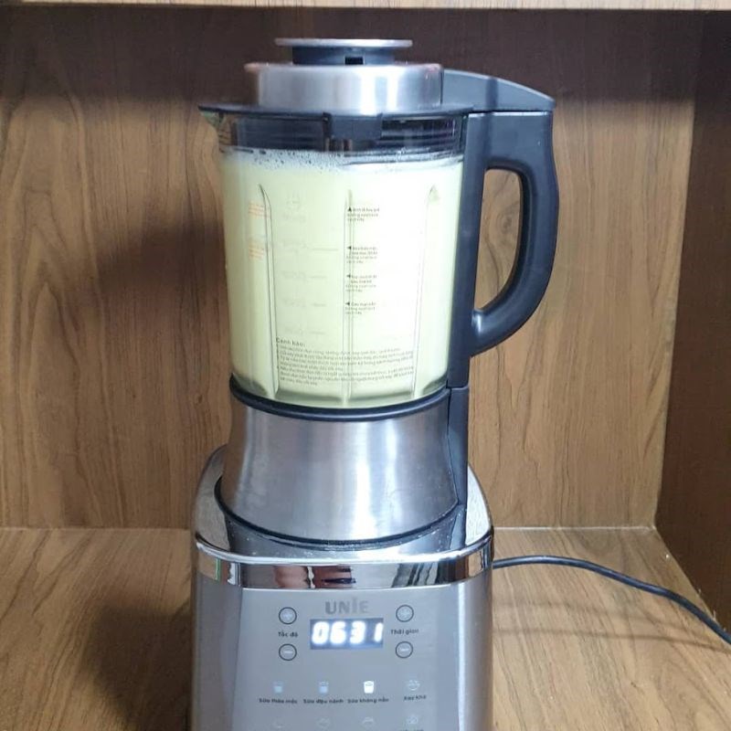 Step 2 Put into the milk maker Cashew Oat Milk with butter and rock sugar
