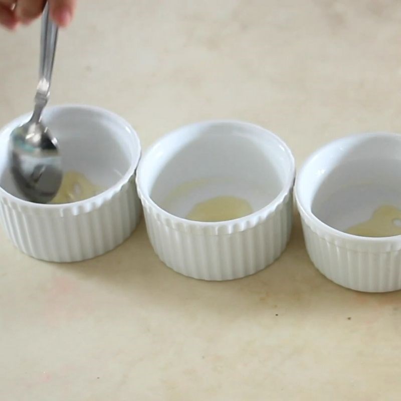 Step 1 Prepare the Flan Molds for Green Tea Honey Flan