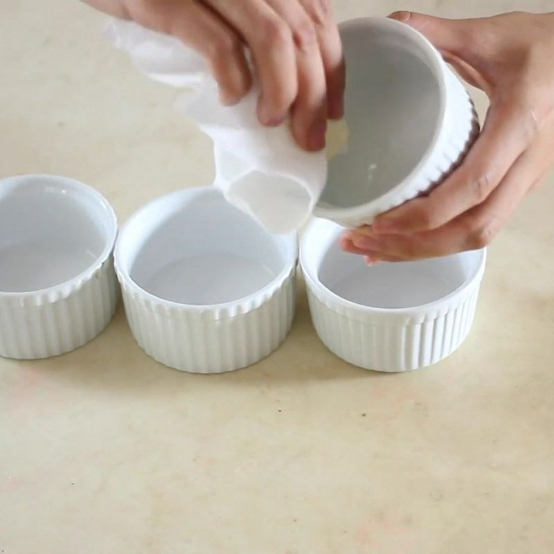 Step 1 Prepare the Flan Molds for Green Tea Honey Flan