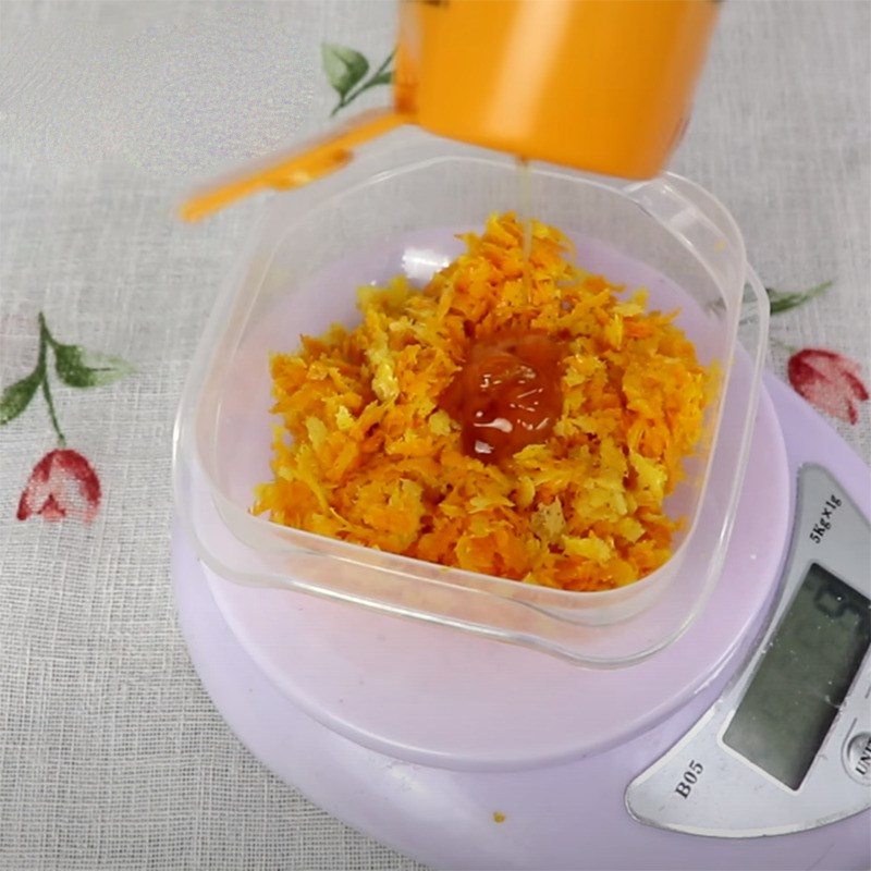 Step 2 Prepare fruit jam Panettone fruit bread
