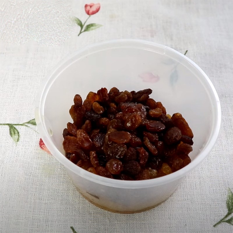 Step 2 Prepare fruit jam Panettone fruit bread