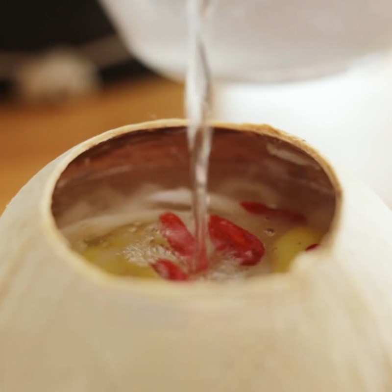 Step 2 Steamed Bird's Nest with Coconut Water